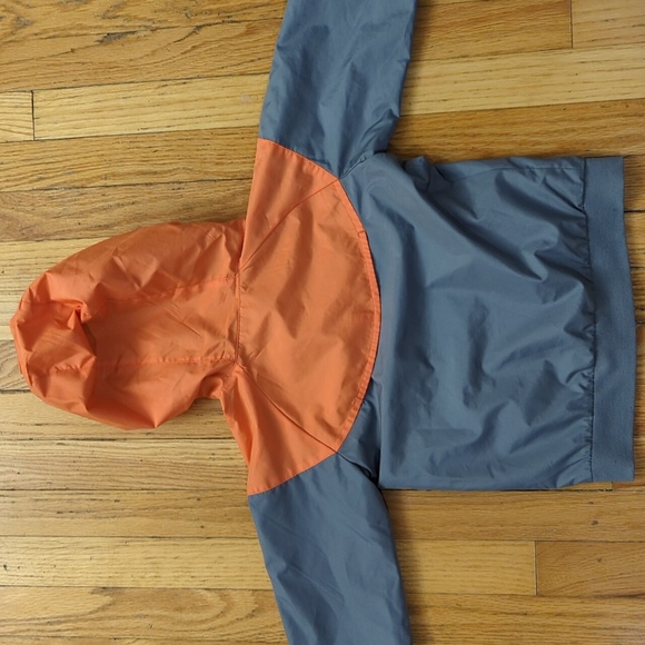 Nike Size 6 windbreaker - Picture 4 of 4
